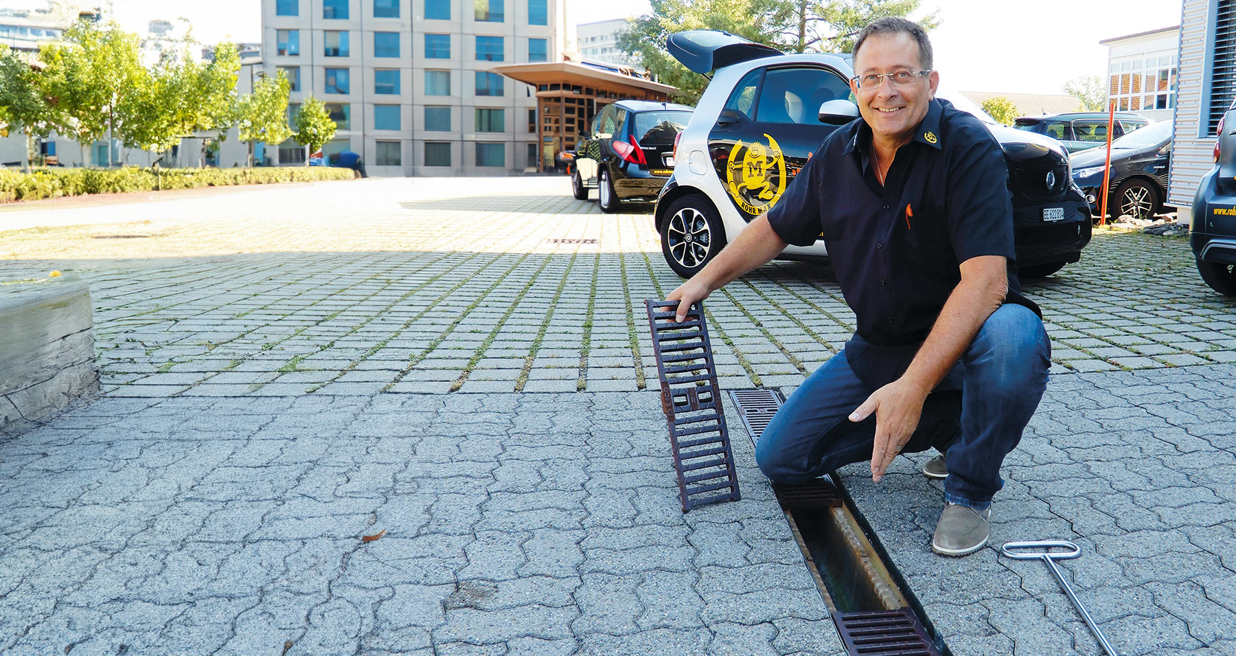 Wir prüfen Ihre Abwasserrohre, Rinnen und Schächte sowie Ihre Lüftungsanlage und deren Rohre rege...