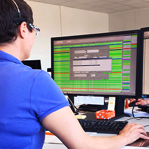 Unser Dispo-System übermittelt direkt in die Fahrzeuge und minimiert Distanzen und Verwaltungskoste...